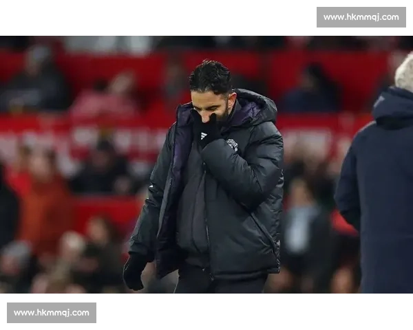 曼联放弃姆贝乌莫!瞄准塞门约或埃泽替代,拒绝支付溢价